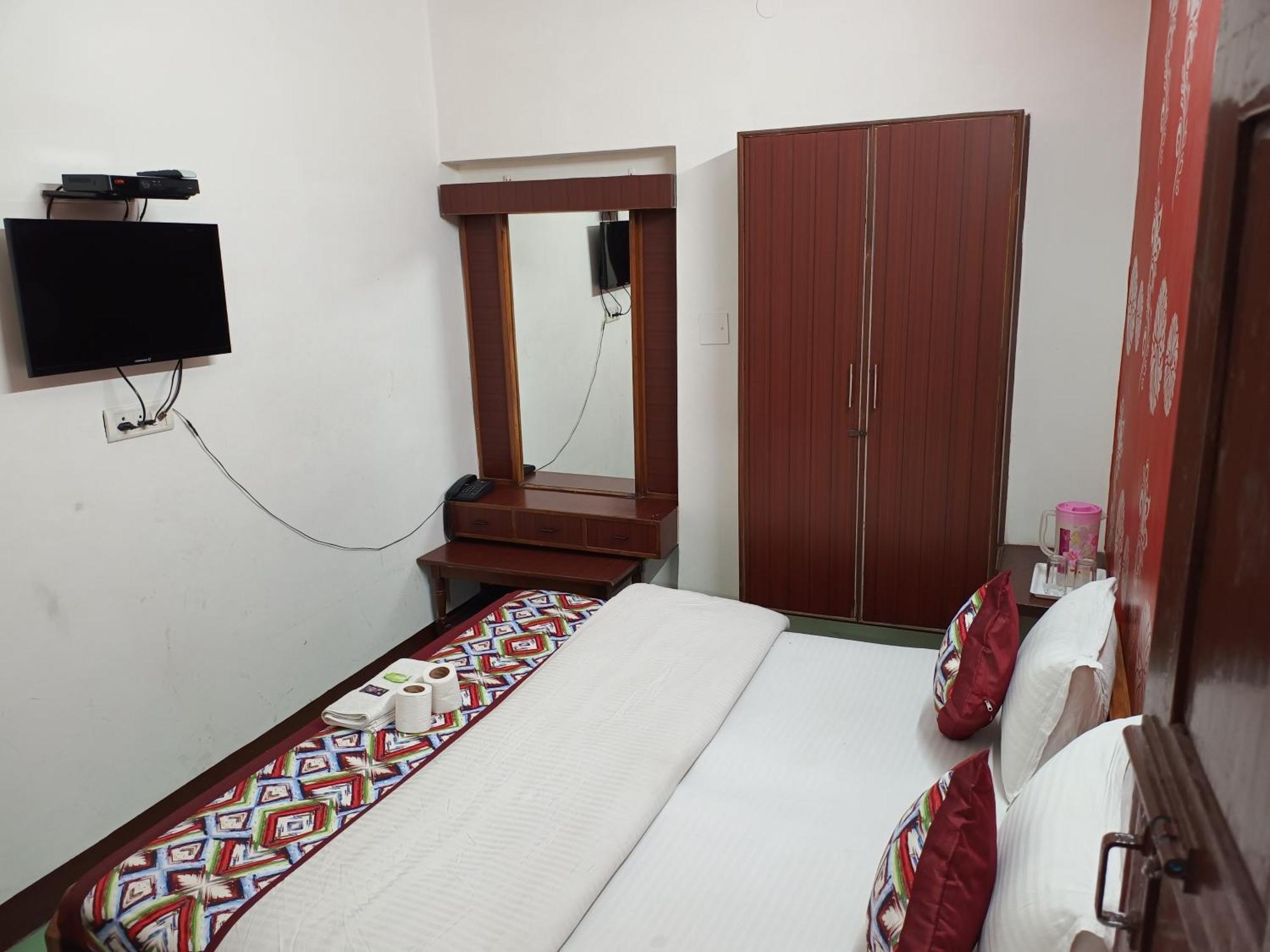 Hotel Majors Den New Delhi Exteriör bild