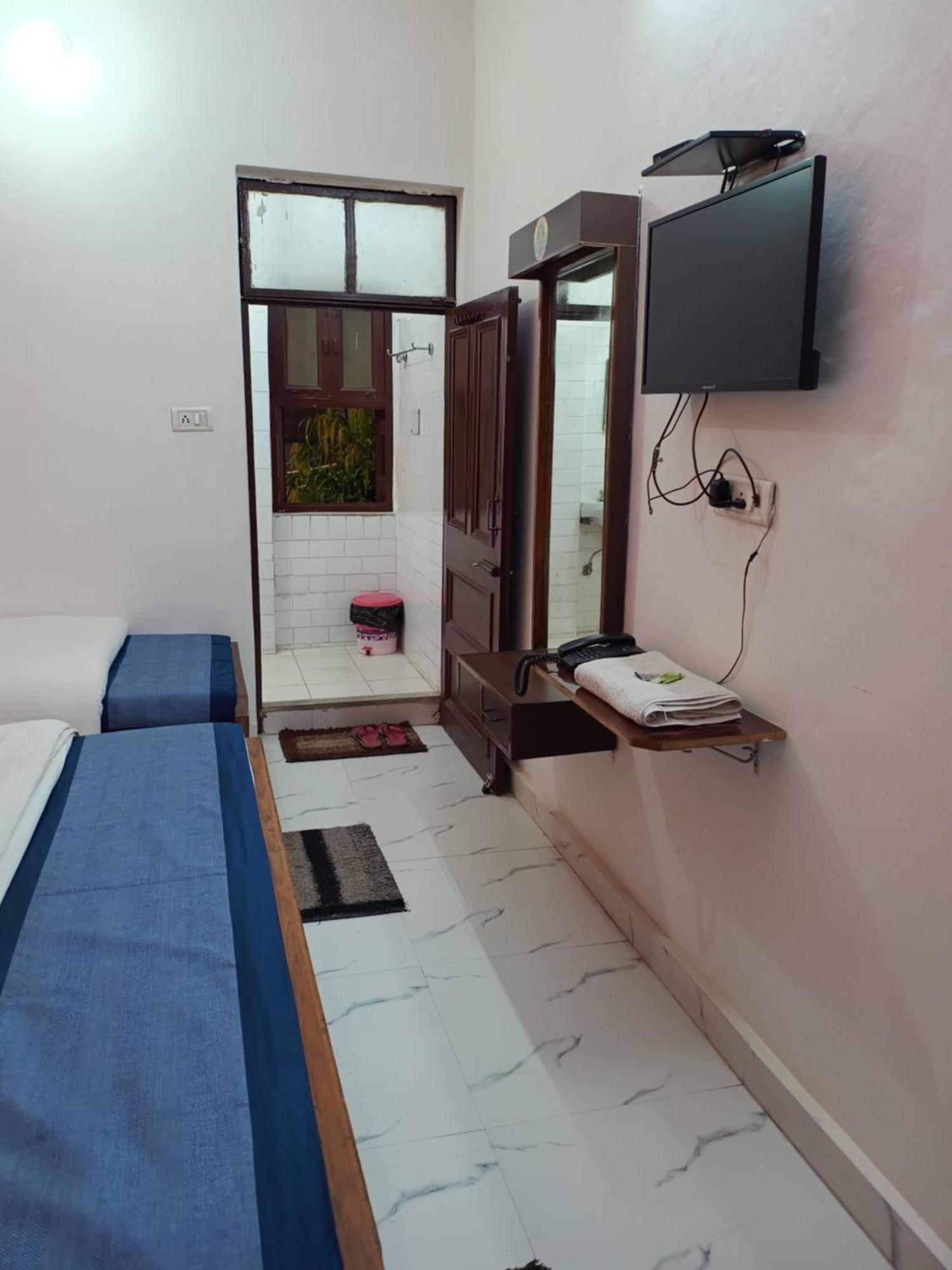 Hotel Majors Den New Delhi Exteriör bild