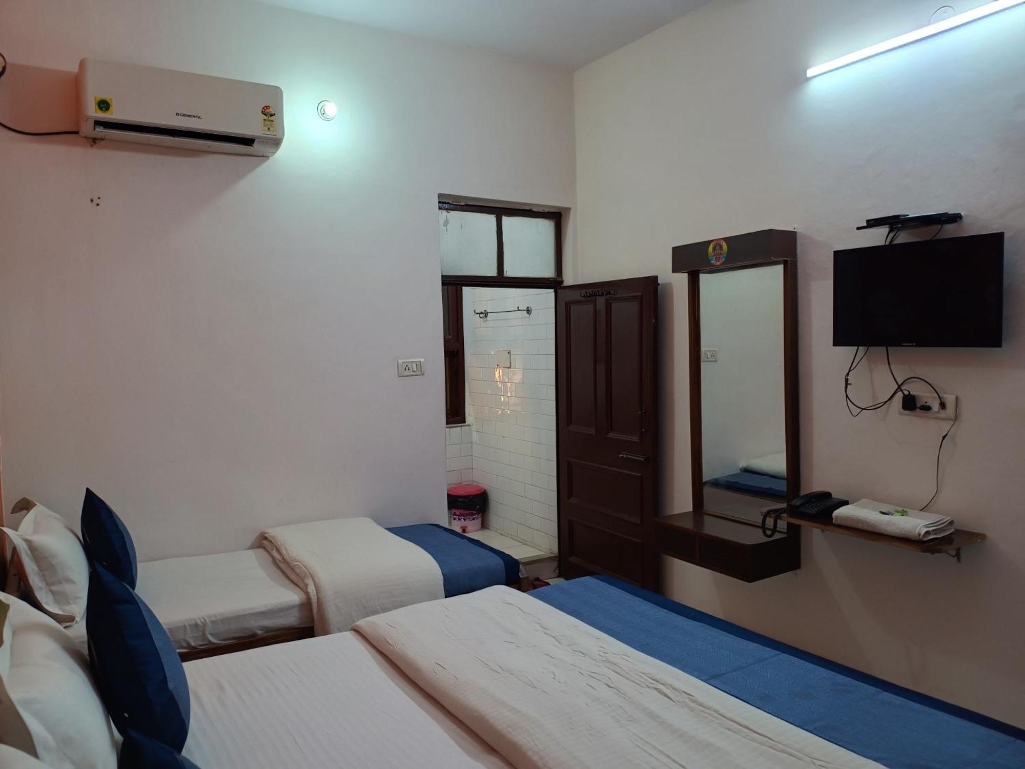 Hotel Majors Den New Delhi Exteriör bild